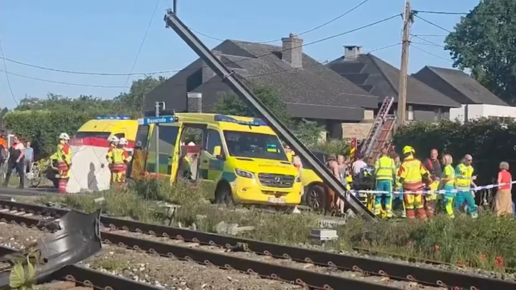 belgium train bus Viral Greece