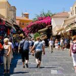 touristes1 Viral Greece