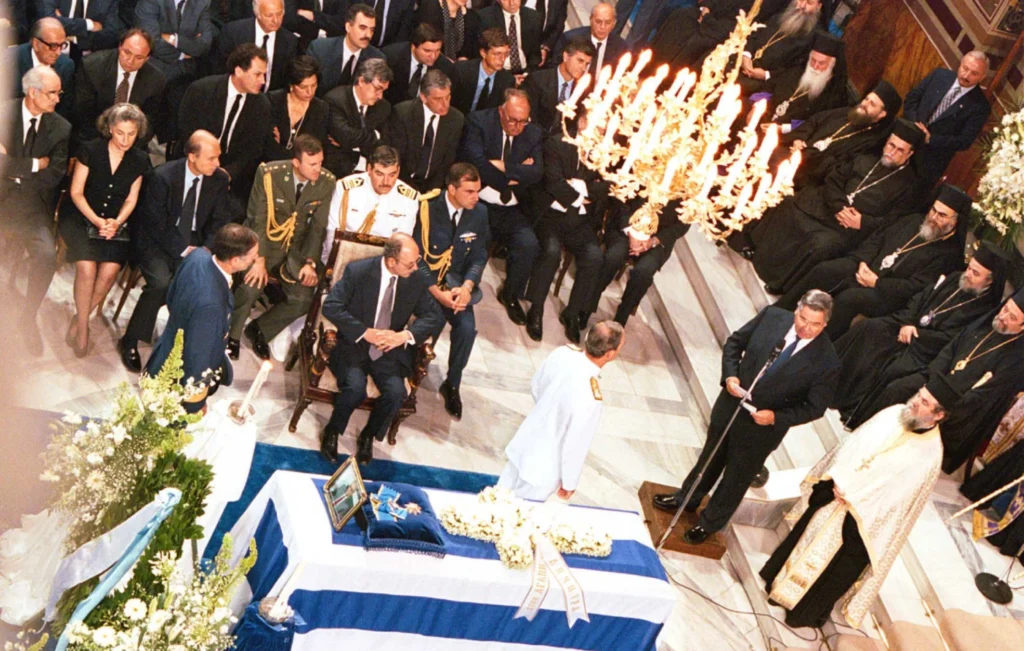Σαν σήμερα: 23 Ιουνίου 1996 – Έφυγε από τη ζωή ο Ανδρέας Παπανδρέου