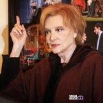 Αναστάτωση στο «Αττικόν»: 92χρονος έφτασε έξω από το δωμάτιο της Μάρως Κοντού έχοντας μαχαίρι