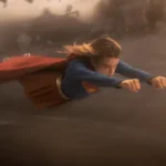 Θετικές οι πρώτες αντιδράσεις για το «Supergirl» – Η Μίλι Άλκοκ εντυπωσιάζει και η DC μπαίνει σε αχαρτογράφητα «Mad Max» μονοπάτια