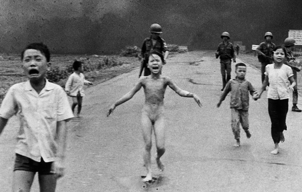 Σαν σήμερα 8 Ιουνίου 1972: Η φωτογραφία της μικρής Κιμ Φουκ που συγκλόνισε τον κόσμο