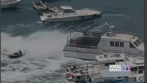 Jet ski έσβησαν φωτιά σε σκάφος δημιουργώντας κύματα – Viral επιχείρηση διάσωσης στην Κίνα ( VIDEO )