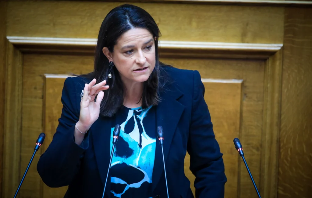 Τέλος στις περικοπές των συντάξεων χηρείας – Παραμένουν στο 70% και μετά την τριετία