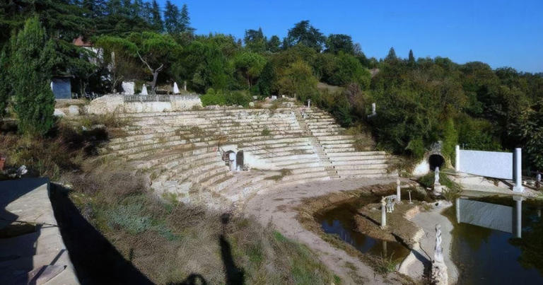 AA2aUkAw Viral Greece