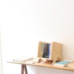yuri9092 bookcase 4065276 1920 Viral Greece