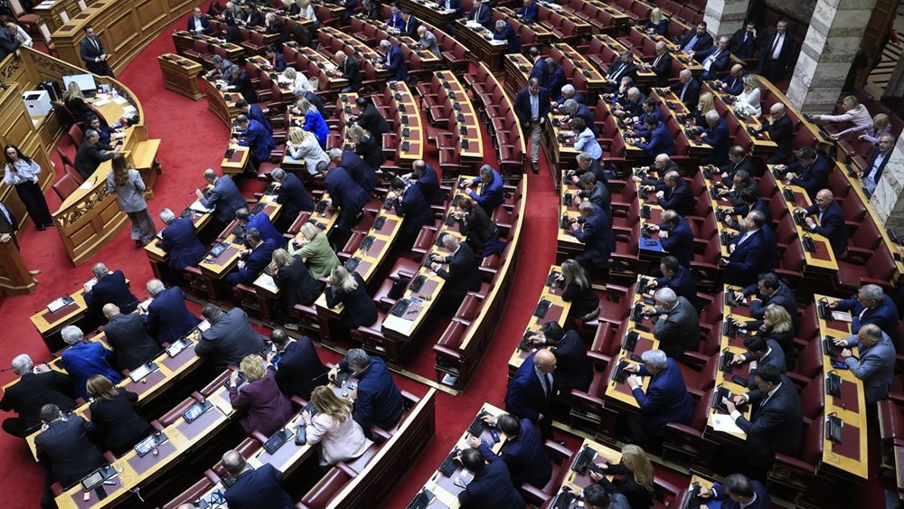 1261de68731447eba02a5a8600b6bb89 Viral Greece Σάλος στη Βουλή: «Ναι» για Κωνσταντοπούλου, «όχι» για Αυγενάκη και Λαζαρίδη