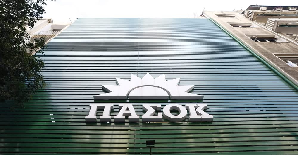 Σφοδρή Αντεπίθεση του ΠΑΣΟΚ στον Πιερρακάκη