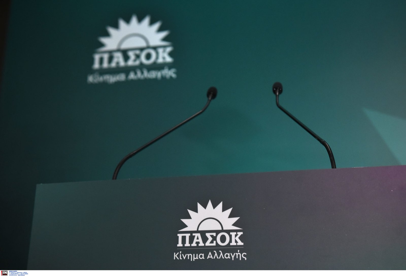 ΠΑΣΟΚ: Η πρόταση που άναψε φωτιές και… κόπηκε στα μανίκια!