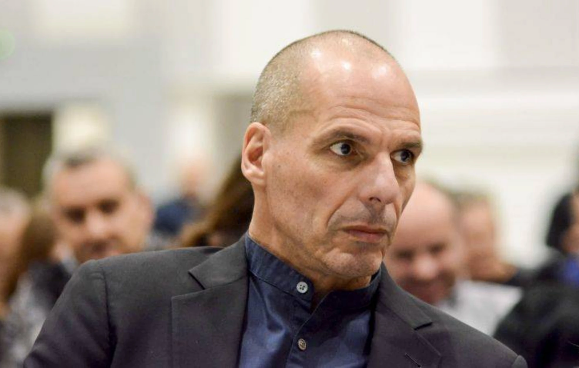 Βαρουφάκης απορρίπτει κάθε ενδεχόμενο συγκυβέρνησης με Τσίπρα
