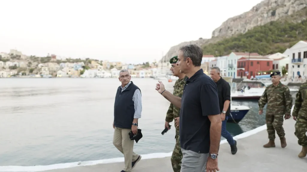 7082753 Viral Greece