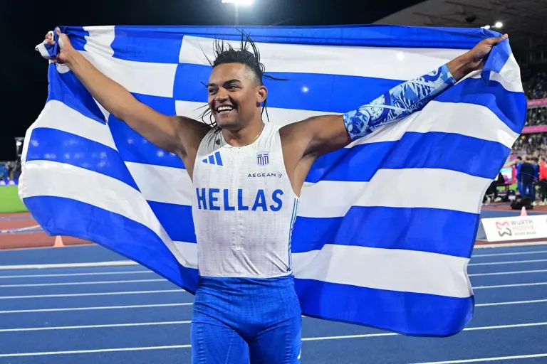 AA2c2xYZ Viral Greece