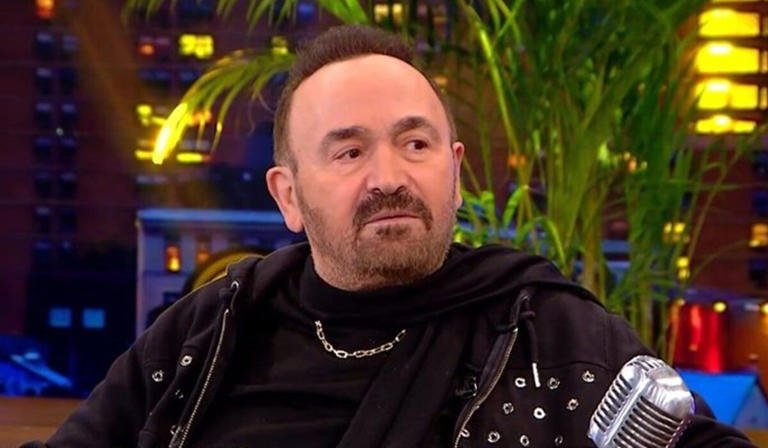 Σταμάτης Γονίδης: Η ατάκα για τον Μαζωνάκη που «πάγωσε» την Άντζελα Δημητρίου – «Εμείς είμαστε καλά, αυτός πέθανε»