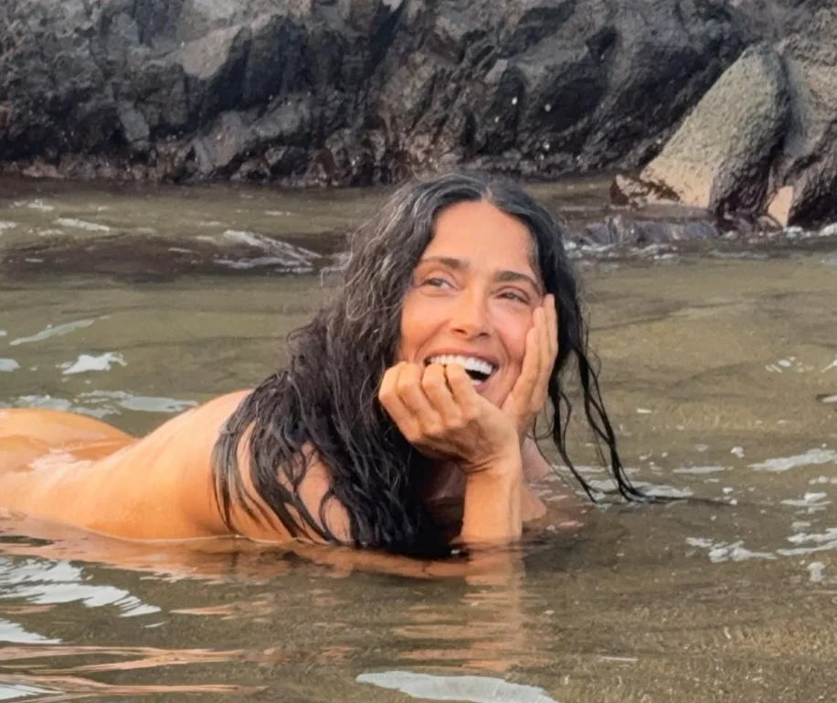 SALMA HAYEKpng Viral Greece