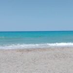 Απίστευτο εύρημα στην παραλία: Τι εντοπίστηκε κρυμμένο μέσα στην άμμο