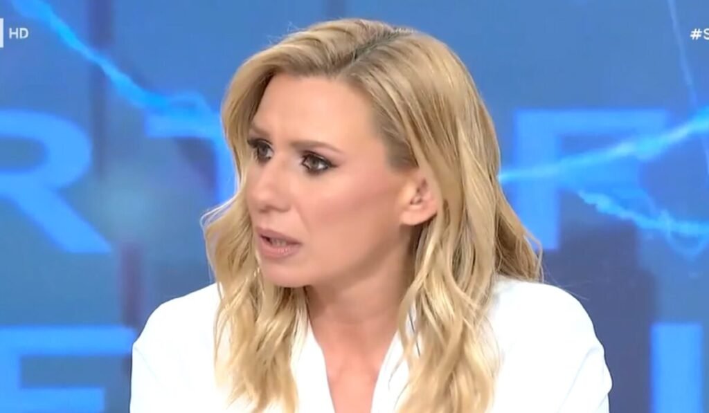 katerina karavatou 1200x700 Viral Greece Κατερίνα Καραβάτου: Η αποκάλυψη που έκανε τη μητέρα της να ανησυχήσει