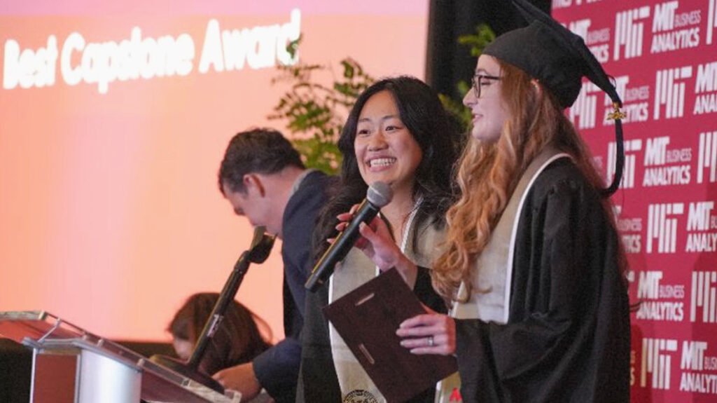 maketa mit sloan Viral Greece Η ελληνική CleanSweep που εντυπωσίασε το MIT Sloan και αλλάζει την προστασία των ακτών