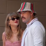 maketa taylor swift travis kelce Viral Greece