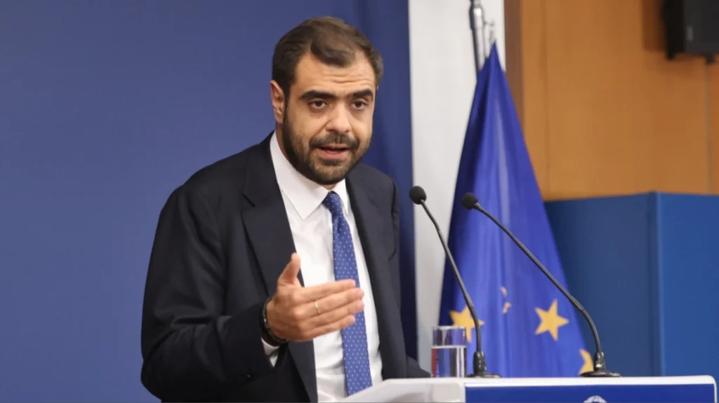 Μαρινάκης «αδειάζει» την αντιπολίτευση για Τριαντόπουλο: «Τι σχέση έχουν τα ψεύδη με τη σημερινή εξέλιξη;»