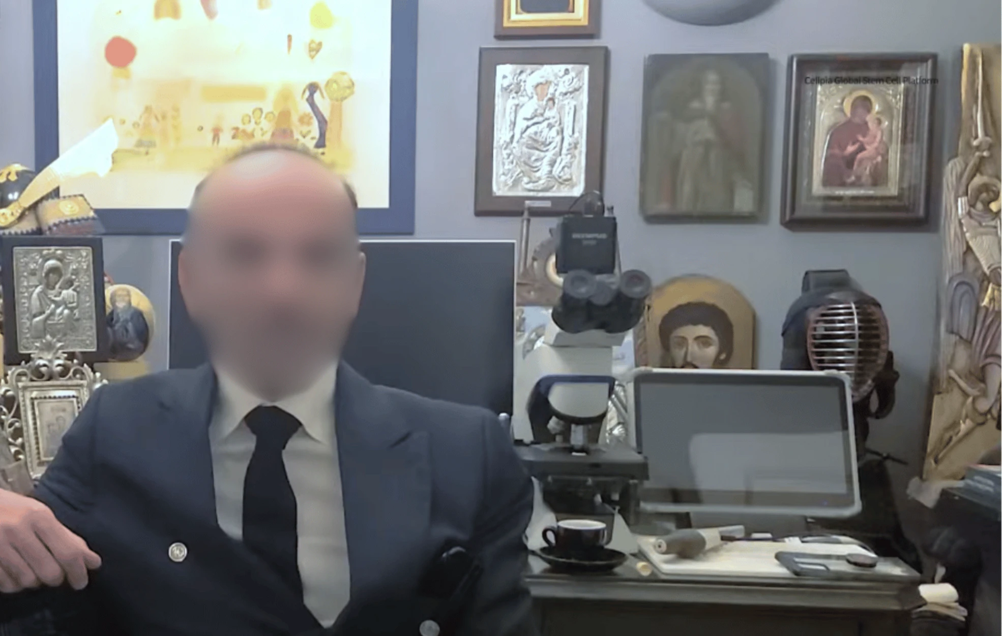 Γιώργος Μαζωνάκης: Εικόνες από το εσωτερικό του ιατρείου στο Κολωνάκι όπου υπέστη ανακοπή Γιώργος Μαζωνάκης: Εικόνες από το εσωτερικό του ιατρείου στο Κολωνάκι όπου υπέστη ανακοπή