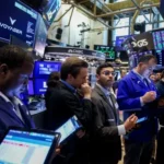 Wall Street: Ο Nasdaq κράτησε την αγορά όρθια σε μια συνεδρίαση γεμάτη ανατροπές
