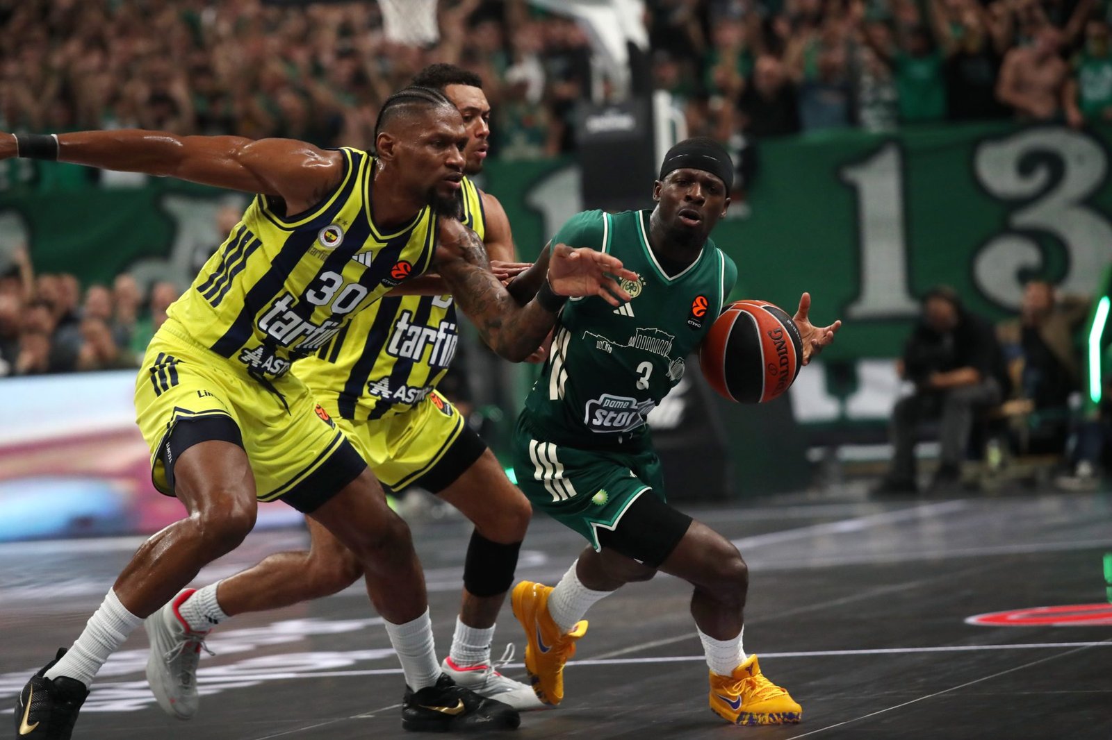 Παναθηναϊκός–Φενέρμπαχτσε 92-74: Η άμυνα στο δεύτερο ημίχρονο έφερε το 4 στα 4