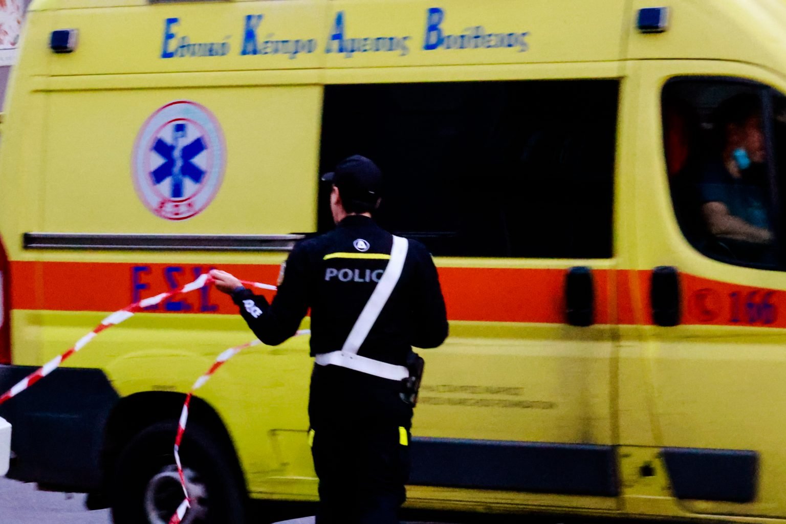 Τροχαίο στη Θηβών: Νεκροί οι δύο επιβαίνοντες μοτοσικλέτας Τροχαίο στη Θηβών: Νεκροί οι δύο επιβαίνοντες μοτοσικλέτας