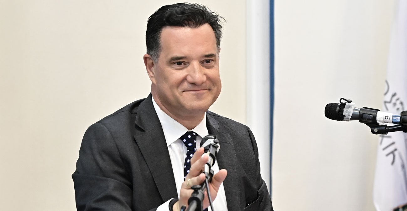 «Για άθεος, πολύ ωραία τα λέει»: Το αιχμηρό τρολάρισμα του Άδωνι στον Τσίπρα από το Άγιο Όρος
