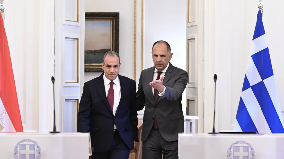 Γεραπετρίτης–Αμπντελατί: Στο επίκεντρο η στρατηγική σχέση Ελλάδας–Αιγύπτου
