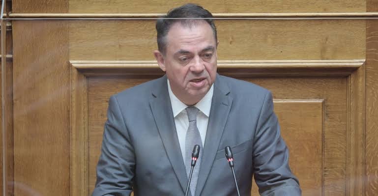 Κωνσταντόπουλος: «Δεν εξύβρισα την Παπαδοπούλου» – Απειλεί με μηνύσεις Κωνσταντόπουλος: «Δεν εξύβρισα την Παπαδοπούλου» – Απειλεί με μηνύσεις
