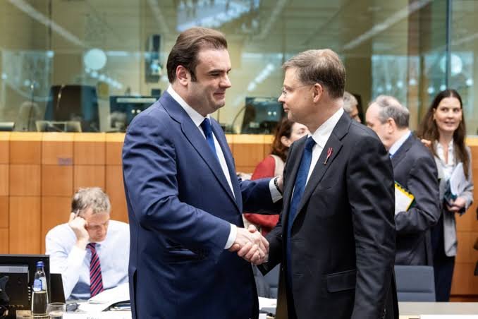 Eurogroup: «Φρένο» στην ευελιξία – Στο μικροσκόπιο τα αιτήματα Ελλάδας και Ιταλίας