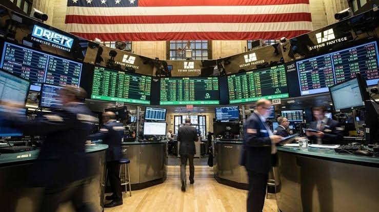 Wall Street: Το σήμα από τα ομόλογα που περιμένουν όλοι πριν από την κρίσιμη έκθεση της Fed