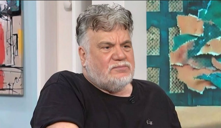 Κακλέας για Καρβέλα: «Οι κρίσεις μεγαλομανίας έχουν πλάκα»