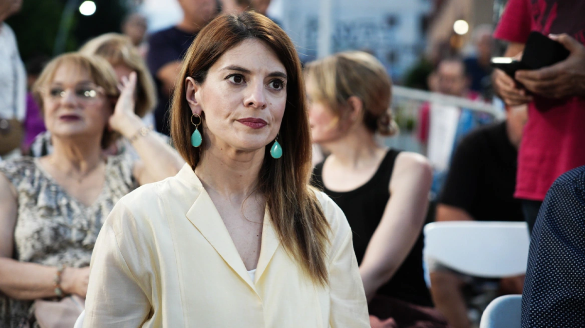 Νέα ένταση: «Θα προσφύγω στη Δικαιοσύνη» λέει η Άννα Παπαδοπούλου Νέα ένταση: «Θα προσφύγω στη Δικαιοσύνη» λέει η Άννα Παπαδοπούλου