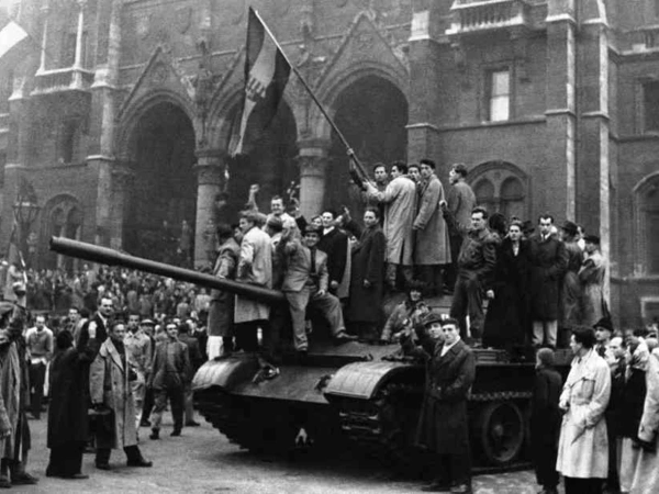 Σαν σήμερα 23 Οκτωβρίου: Η εξέγερση στην Ουγγαρία, η μάχη του Ελ Αλαμέιν και οι προσωπικότητες που έγραψαν ιστορία ouggaria.jpg