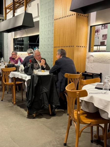 Σουτζουκάκια και γύρο στη Θεσσαλονίκη: Η έξοδος Μητσοτάκη και Τασούλα photo 2026 10 27 21 23 23.jpg
