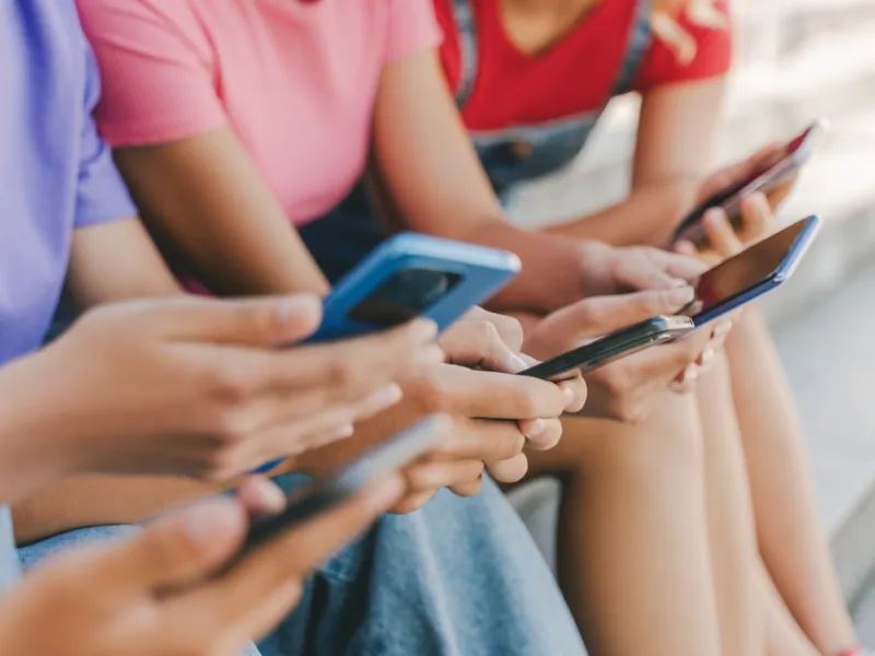 Social media: Όριο 15 ετών από το 2027 Social media: Όριο 15 ετών από το 2027